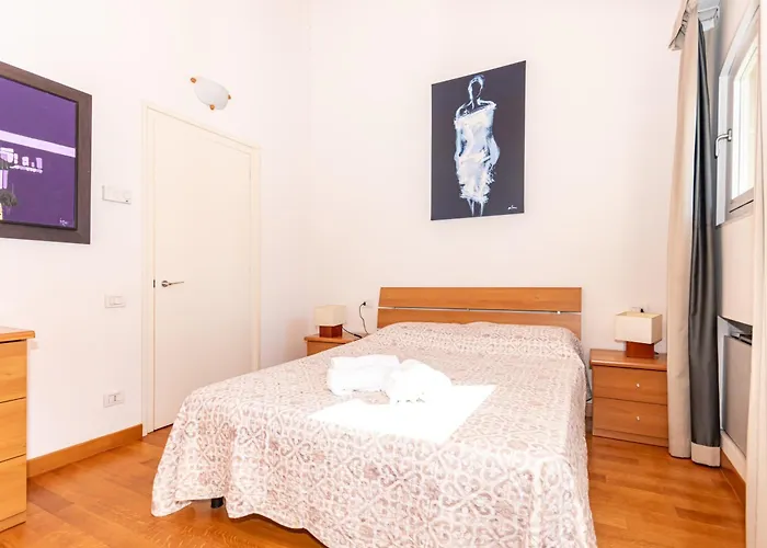 Charming In Venice! 威尼斯